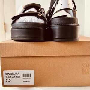 Brand New! NEVER WORN! Black Flat Sandals